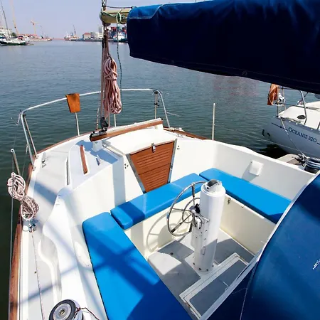 Evamia Boat * Lisboa