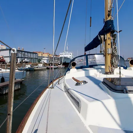 Evamia Boat Lizbona