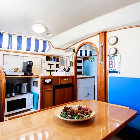 船屋 Evamia Boat