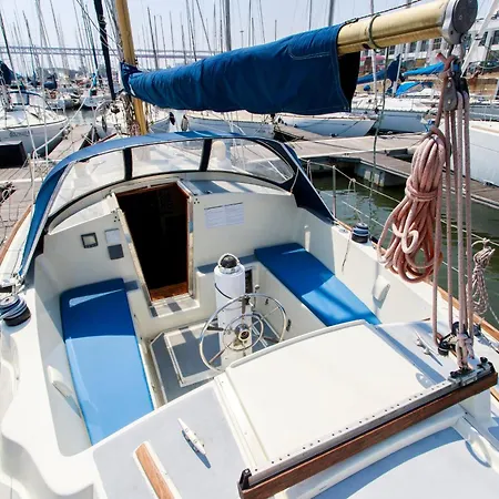 Evamia Boat 船屋 Lisboa
