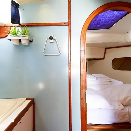 보트호텔 Evamia Boat 리스본